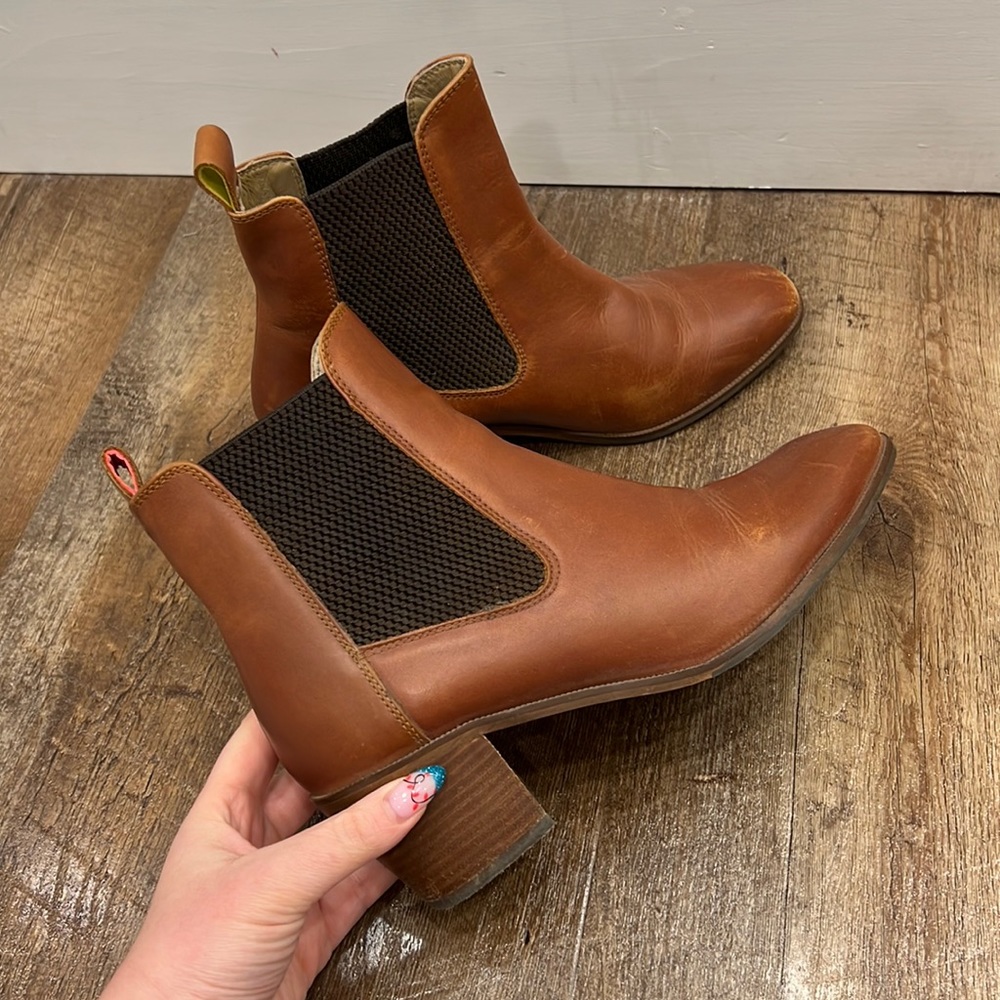 Cognac Chelsea Boot